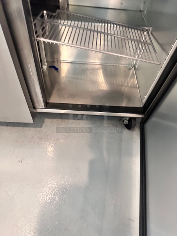 Late Model True TWT-48-HC 48 3/8 Worktop Refrigerator with 3 9/16 Backsplash 115 Volt Working - Image 4 of 8