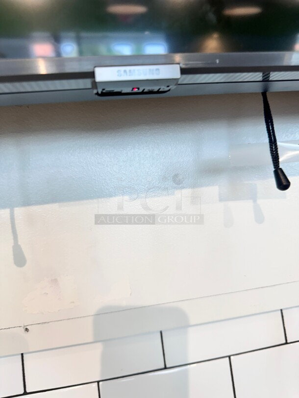 Excellent Condition Samsung 55-Inch BE55T-H Digital Signage Software TV - Image 2 of 6