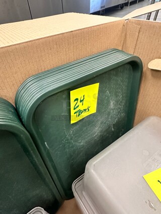 Choice 16 x 12 Green Plastic Fast Food Tray