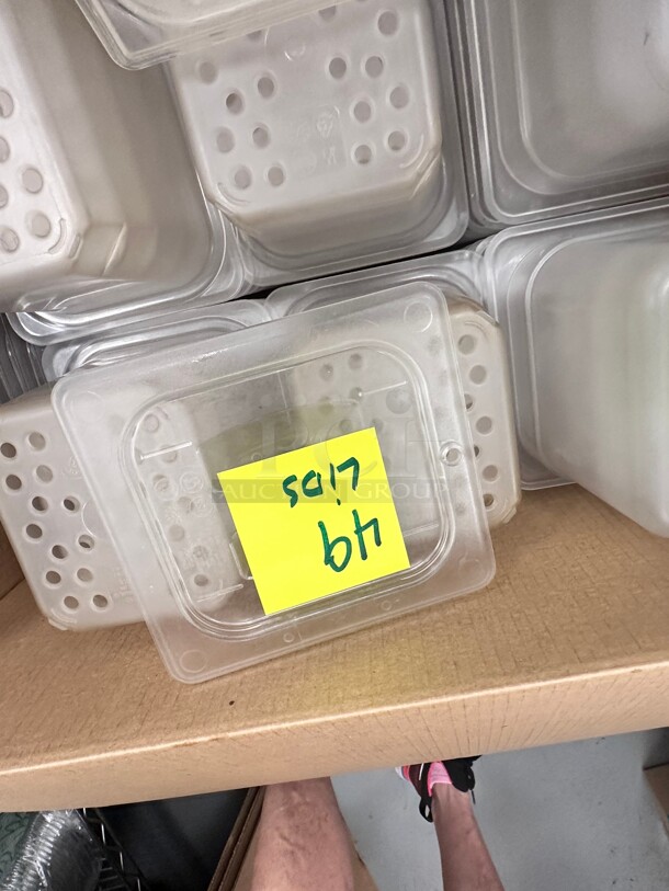 Cambro® Food Serving Pans - lids - Image 1 of 1