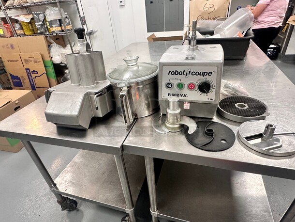 Late Model Robot Coupe R602V Series F New 115V Food Processor with Attachemnt - Image 3 of 11