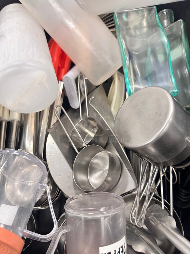 One Lot Of Kitchen Utensils  - Image 5 of 8