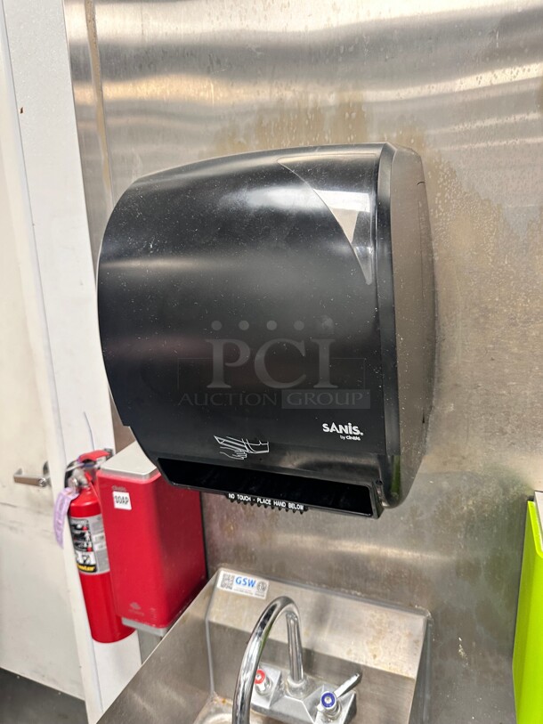 Automatic Paper Towel Dispenser - Image 2 of 3