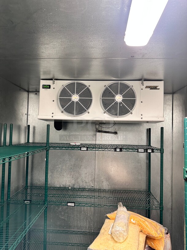 Late Model RITEMP Refrigeration Combo
Walk-In Cooler - 11ft X 6ft X 7.7ft 
and
Walk-In Freezer - 5ft X 6ft X 7.7ft
Buyer Must Remove - Image 3 of 10