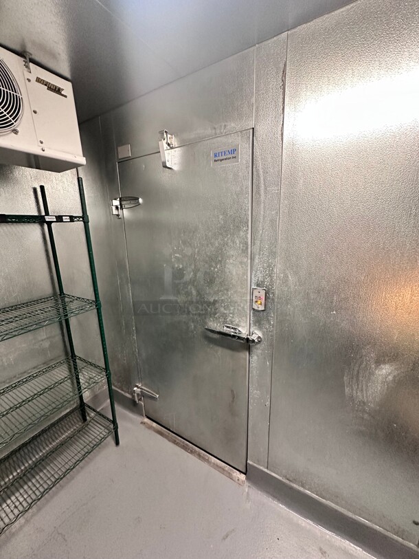 Late Model RITEMP Refrigeration Combo
Walk-In Cooler - 11ft X 6ft X 7.7ft 
and
Walk-In Freezer - 5ft X 6ft X 7.7ft
Buyer Must Remove - Image 6 of 10