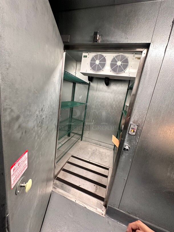 Late Model RITEMP Refrigeration Combo
Walk-In Cooler - 11ft X 6ft X 7.7ft 
and
Walk-In Freezer - 5ft X 6ft X 7.7ft
Buyer Must Remove - Image 10 of 10