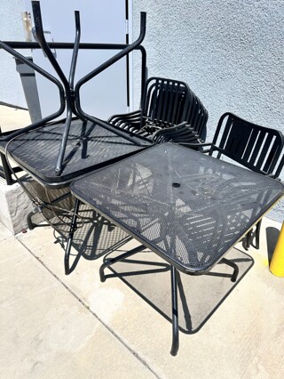 Patio Metal Table Black
31 X 31 X 29