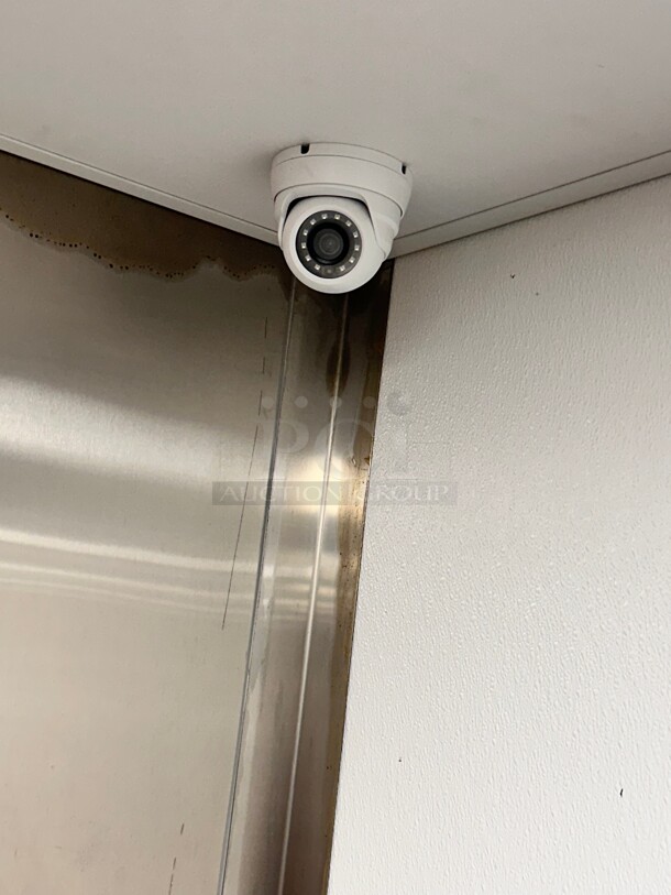 White Security Camera Complete System With Monitor
Buyer Must Remove - Image 2 of 9
