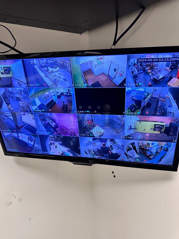 White Security Camera Complete System With Monitor
Buyer Must Remove - Image 8 of 9