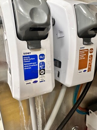 Cintas Signet Dispenser 