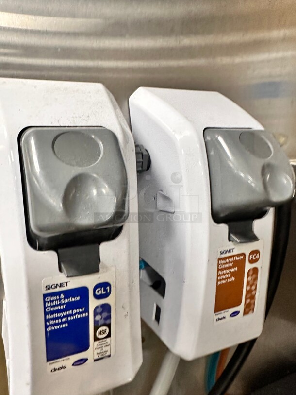 Cintas Signet Dispenser  - Image 4 of 4