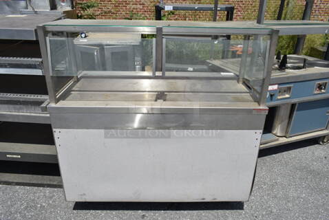 Metal Commercial Buffet Station on Commercial Casters. 120/208/240 Volts, 1 Phase. 