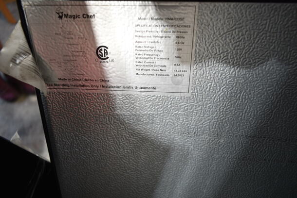Magic Chef HMAR33SE Metal Mini Cooler. 115 Volts, 1 Phase. Tested and Powers On But Does Not Get Cold - Image 3 of 3