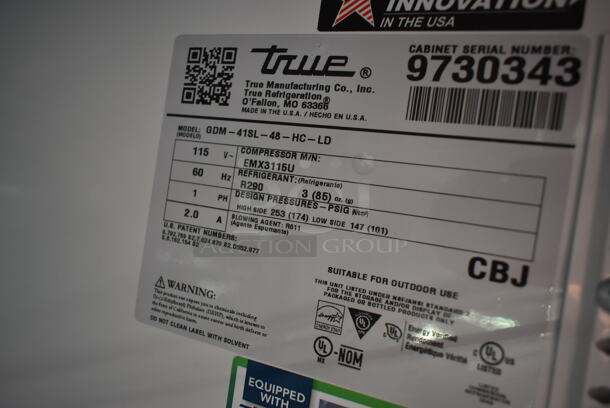 2019 True GDM-41SL-48-HC-LD Metal Commercial 2 Door Reach In Cooler Merchandiser w/ Poly Coated Racks. 115 Volts, 1 Phase. Tested and Working! - Image 4 of 4