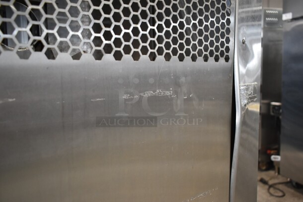Fresh N Squeeze 2ND-GEN-MFJ-HE Stainless Steel Commercial Floor Style Citrus Juicer on Commercial Casters. 120 Volts, 1 Phase. Cannot Test; Powers On But Displays a Safety Circuit Fault Code - Image 3 of 5