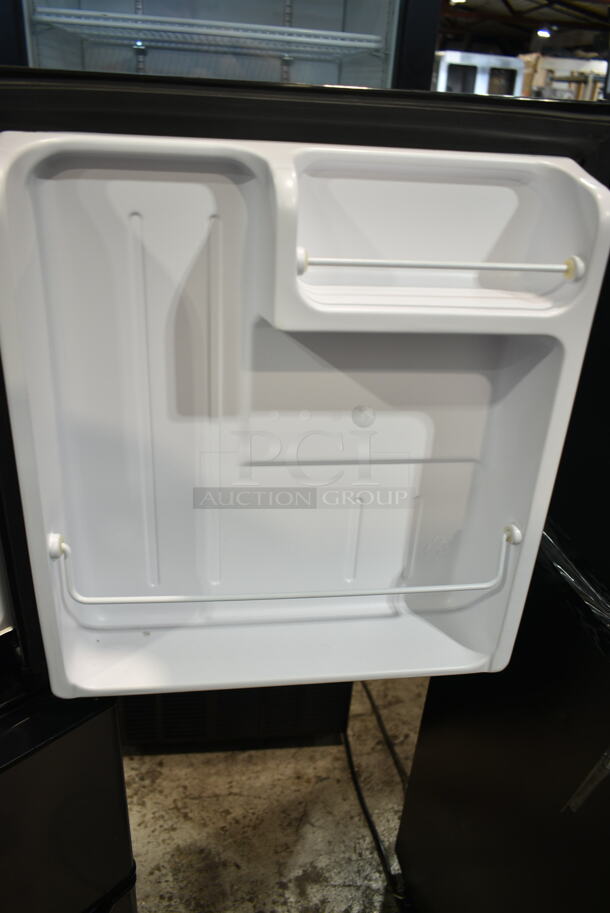 Haier QHE02GGMBBB Metal Mini Cooler. 115 Volts, 1 Phase. Cannot Test Due To Cut Power Cord - Image 3 of 4