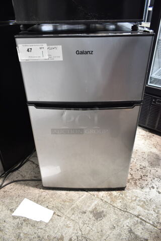 Galanz GLR31TS1E02 Mini Cooler Freezer. 120 Volts, 1 Phase. Tested and Powers On But Does Not Get Cold