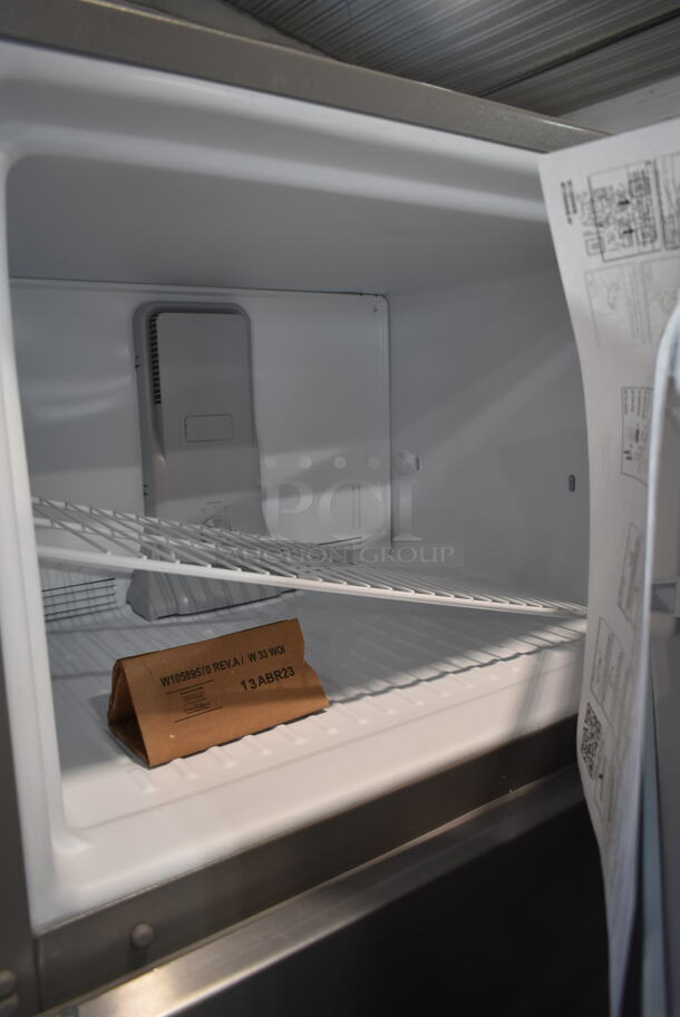 BRAND NEW SCRATCH AND DENT! Whirlpool WRT311FZDM02 Metal Cooler Freezer Combo Unit. 115 Volts, 1 Phase. Tested and Working! - Image 2 of 4