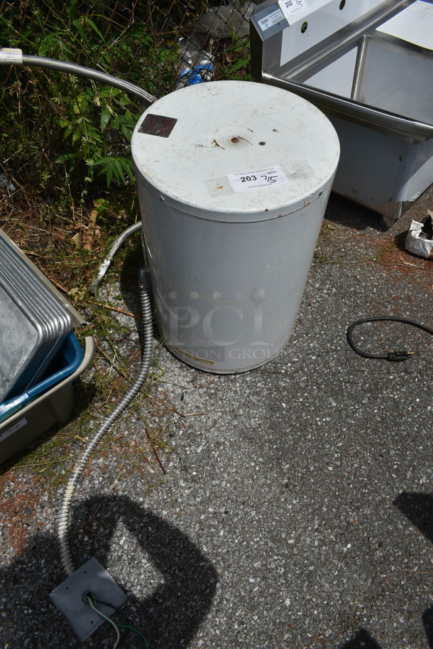 Rheem 81VP10S Metal Water Heater. 120 Volts, 1 Phase.  - Image 2 of 3