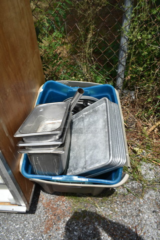 ALL ONE MONEY! Lot of Poly Bins and Metal Baking Pans. 