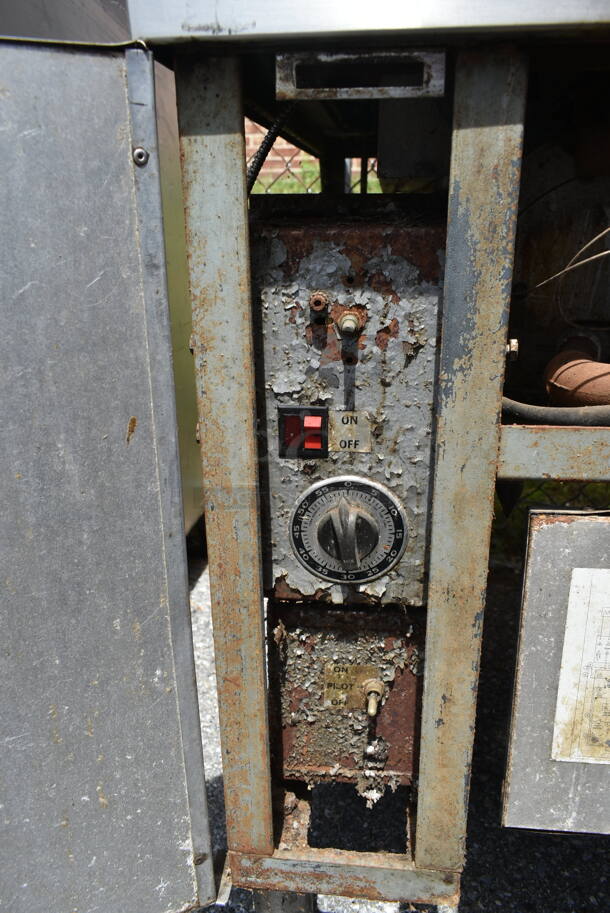 Vulcan Stainless Steel Commercial Floor Style Natural Gas Powered Braising Pan. 90,000 BTU.  - Image 4 of 6