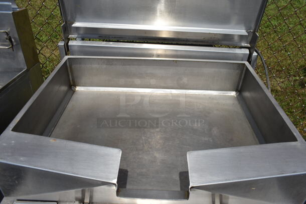 Vulcan Stainless Steel Commercial Floor Style Natural Gas Powered Braising Pan. 90,000 BTU.  - Image 5 of 6