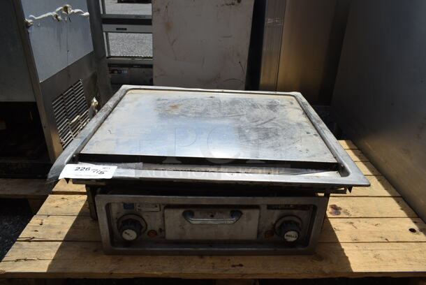 Wells 136 Stainless Steel Electric Powered Flat Top Griddle. 208/240 Volts.  - Image 1 of 4