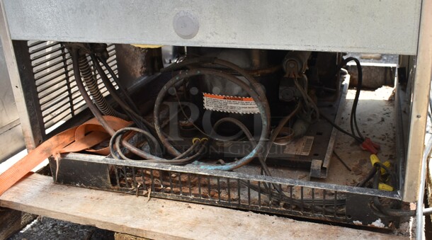 Perlick 8340UL Stainless Steel Commercial Back Bar Cooler. 115 Volts, 1 Phase. Tested and Powers On But Does Not Get Cold - Image 3 of 4