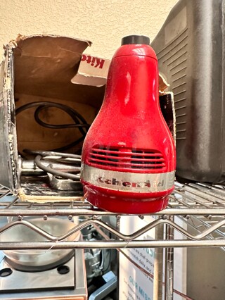 KitchenAid KHM512ER 5 Speed Hand Mixer w Stainless Turbo Beater Accessories, Empire Red 115 Volt Working