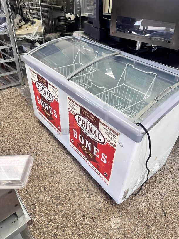 Late Model Premium Levella 10.9 cu. ft. Curved Glass Top Chest Freezer  115 Volt Working - Image 1 of 3