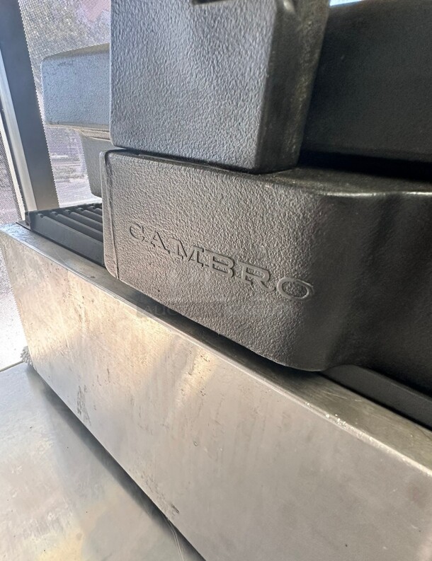 Cambro BUF48 42 x 24 x 7 Black Buffet Bar Base With Sneeze Guard Great For Salsa Bar - Image 3 of 11