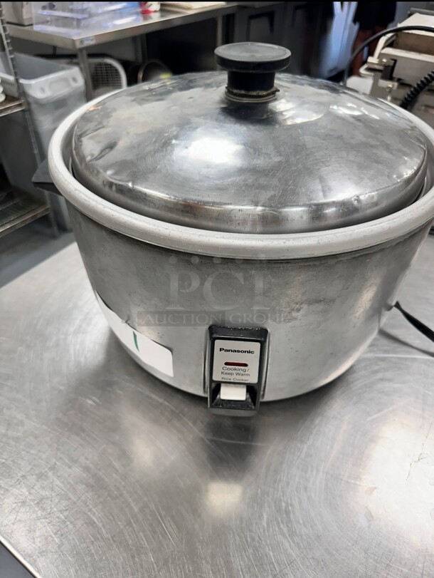 Panasonic SR-42HZP 37 Cup (23 Cup Raw) Rice Cooker / Warmer - 120V Working - Image 5 of 6