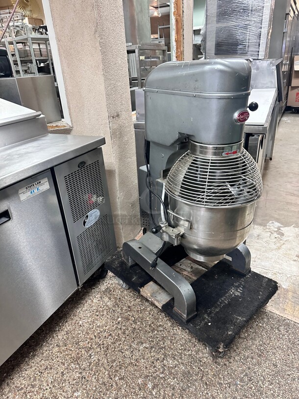 Late Model Used Avantco MX30 30 Qt. Planetary Floor Mixer with Guard, & Standard Accessories - 120V, 1 3/4 hp Working - Image 2 of 7