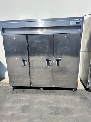 Late Model Delfield SSR3-S Specification Line Three-Section Full Door Reach-In Refrigerator 115 Volt Working