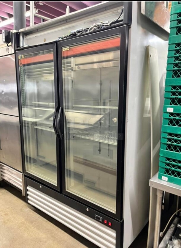 Commercial Two Glass Door Freezer 115 Volt Working - Image 3 of 5
