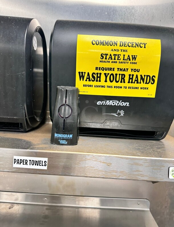 enMotion Automatic Towel Dispenser - Image 3 of 3