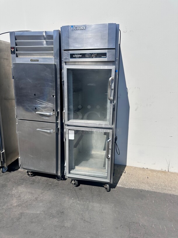 Victory RSA-1D-S1-HD UltraSpec™ Series Refrigerator Reach-in Two-section Glass Door 115 Volt Working - Image 2 of 5