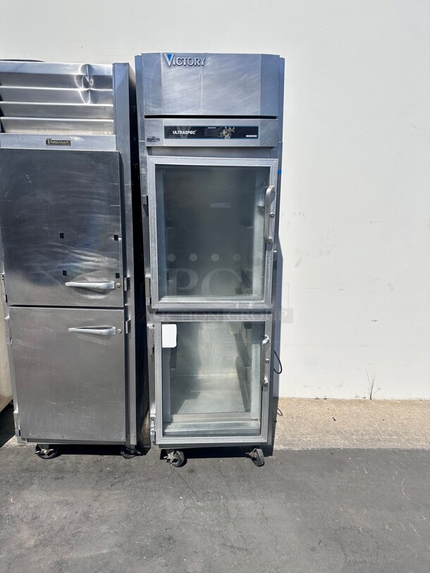 Victory RSA-1D-S1-HD UltraSpec™ Series Refrigerator Reach-in Two-section Glass Door 115 Volt Working - Image 4 of 5