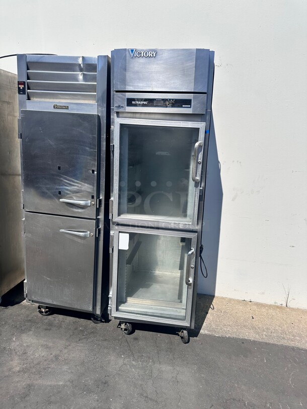 Victory RSA-1D-S1-HD UltraSpec™ Series Refrigerator Reach-in Two-section Glass Door 115 Volt Working - Image 5 of 5
