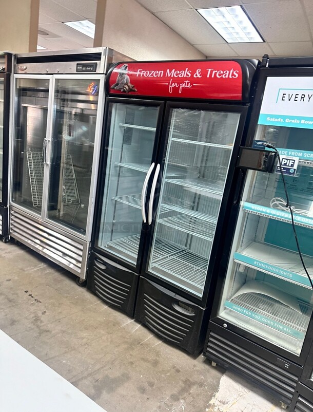 Late Model Minus Forty 43-UDGF 43 Cu Ft Double Door Freezer 115 Volt Working - Image 5 of 9
