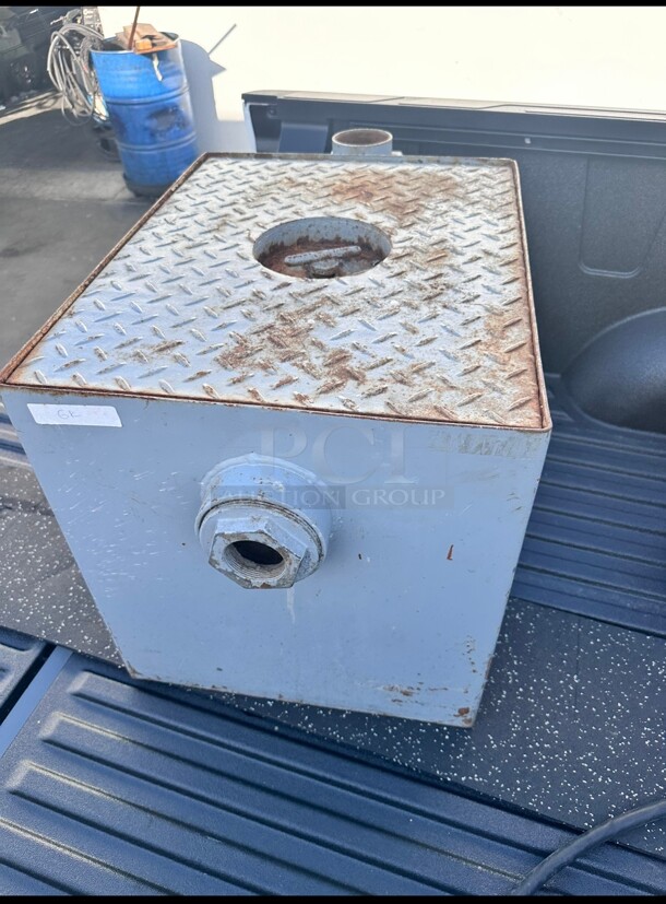 75 Gal Commercial Grease Trap NSF  - Image 6 of 6