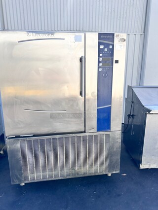 Electrolux Commercial 727742 49 inch Floor Model Blast Chiller - (10) Pan Capacity, 208v/3ph Working