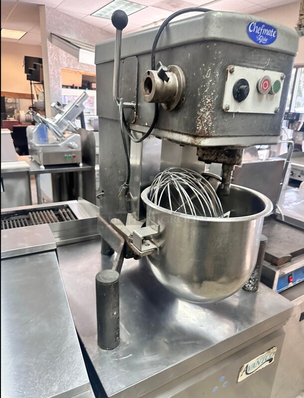 Globe GCM20H 20 qt Planetary Mixer - Bench Model, 1 hp, 115v Sold As Is - Image 4 of 10