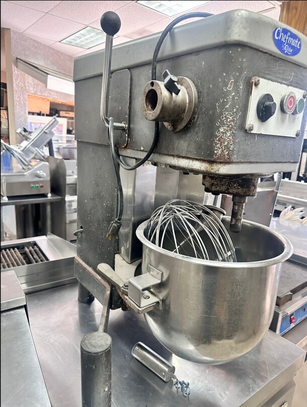 Globe GCM20H 20 qt Planetary Mixer - Bench Model, 1 hp, 115v Sold As Is - Image 6 of 10