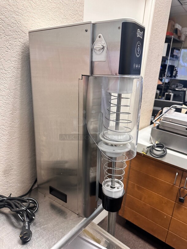 Late Model Freal FRLB7 Milkshake Blender Bar w/ Machine, Minus Forty Freezer 115 Volt Working - Image 10 of 11