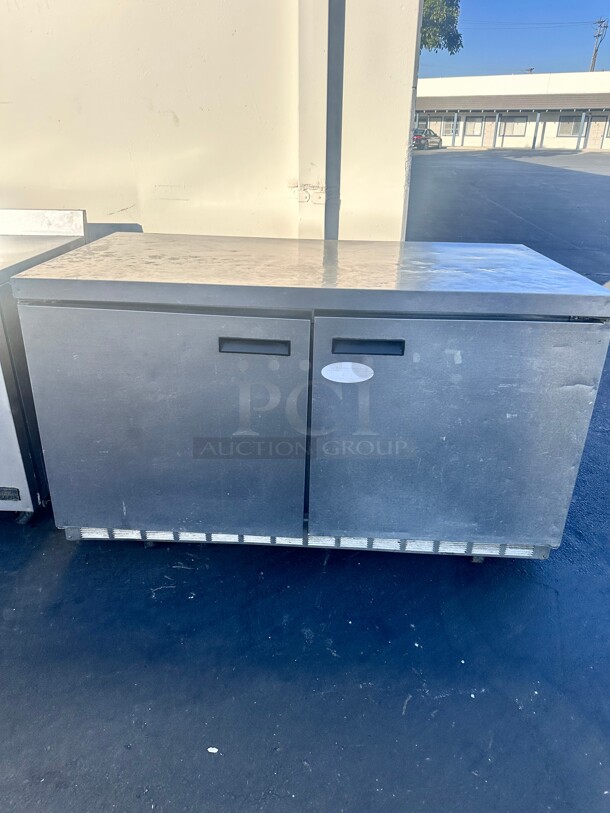 Delfield 4460N-A12 60 inch 2 Door Front Breathing Mega Top Refrigerated Under Counter Refrigrator 115 Volt Wokring - Image 6 of 8