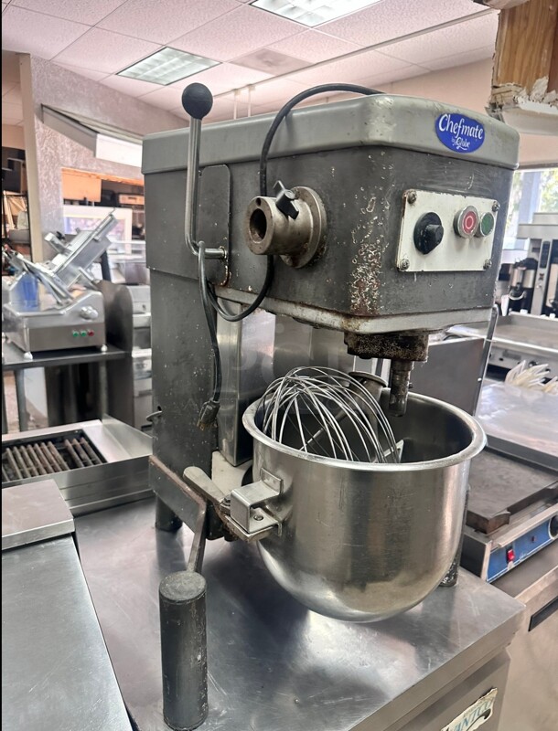 Globe GCM20H 20 qt Planetary Mixer - Bench Model, 1 hp, 115v Sold As Is - Image 9 of 10