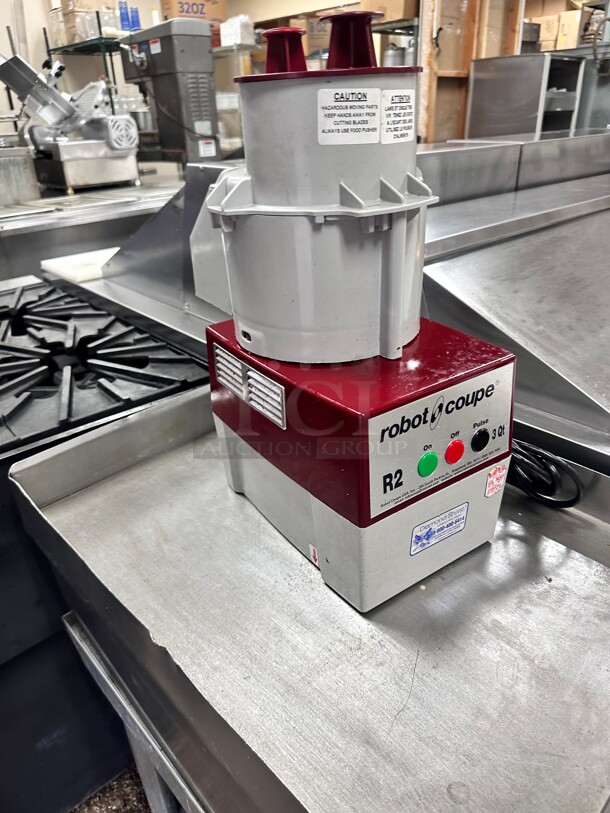 Robot Coupe R2 Food Processor with 3 Qt, Continuous Feed & 2 Discs - 1 hp 115 Volt Works - Image 3 of 8