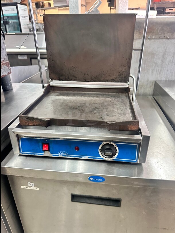 Used Globe GSG1410 Single Commercial Panini Press w/ Cast Iron Smooth Plates, 120v Working - Image 5 of 10