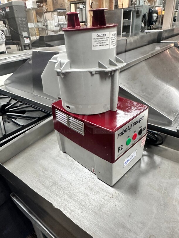 Robot Coupe R2 Food Processor with 3 Qt, Continuous Feed & 2 Discs - 1 hp 115 Volt Works - Image 7 of 8